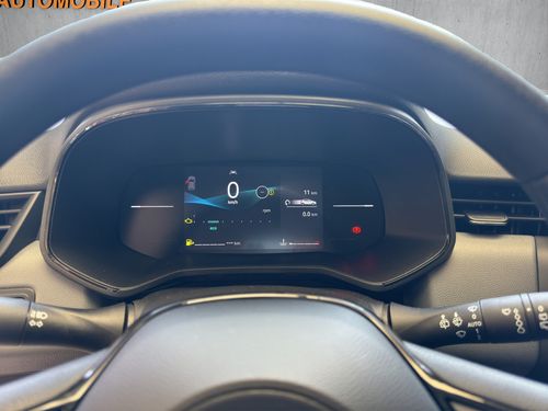 https://csb-strapi-files.fsn1.your-objectstorage.com/inventory-cars/images/e742d1e9754e29265c3afdf025d411ce0a60fc05/11_500_4456.jpg