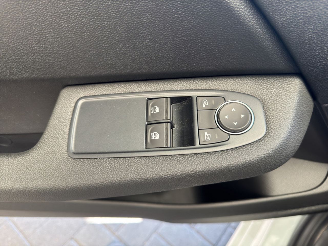 https://csb-strapi-files.fsn1.your-objectstorage.com/inventory-cars/images/e742d1e9754e29265c3afdf025d411ce0a60fc05/13_1280_3470.jpg