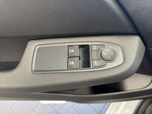 https://csb-strapi-files.fsn1.your-objectstorage.com/inventory-cars/images/e742d1e9754e29265c3afdf025d411ce0a60fc05/13_500_7278.jpg