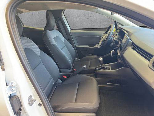 https://csb-strapi-files.fsn1.your-objectstorage.com/inventory-cars/images/e742d1e9754e29265c3afdf025d411ce0a60fc05/17_500_9824.jpg