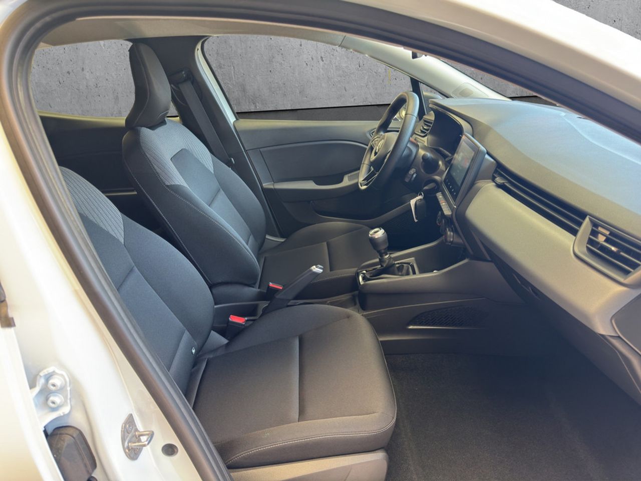 https://csb-strapi-files.fsn1.your-objectstorage.com/inventory-cars/images/e742d1e9754e29265c3afdf025d411ce0a60fc05/19_1280_3977.jpg