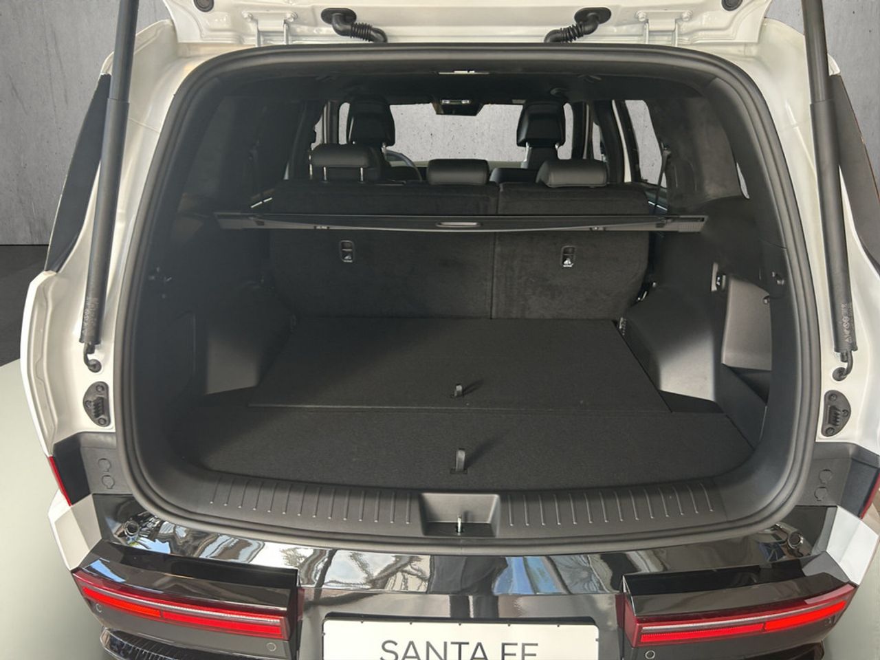 https://csb-strapi-files.fsn1.your-objectstorage.com/inventory-cars/images/e794e370491b033cd4623ffe14d01041e313d770/18_1280_7589.jpg