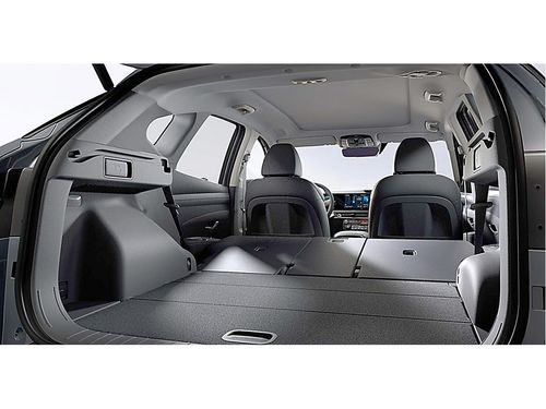 https://csb-strapi-files.fsn1.your-objectstorage.com/inventory-cars/images/e8078943a6f5899b9db73da8a4053a295efbf97a/13_500_1581.jpg