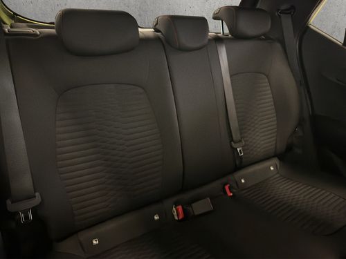 https://csb-strapi-files.fsn1.your-objectstorage.com/inventory-cars/images/e881f7b1eac9ef425494e0b509883b43843dd318/19_500_4113.jpg