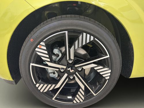 https://csb-strapi-files.fsn1.your-objectstorage.com/inventory-cars/images/e881f7b1eac9ef425494e0b509883b43843dd318/2_500_6537.jpg