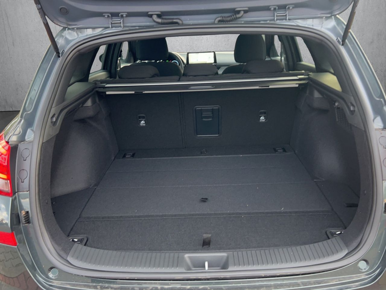 https://csb-strapi-files.fsn1.your-objectstorage.com/inventory-cars/images/e90e3218c382aeb5f877e8ef435a5e866086dc4f/18_1280_7954.jpg