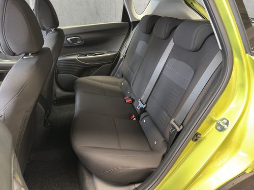 https://csb-strapi-files.fsn1.your-objectstorage.com/inventory-cars/images/e952d2fc4a0d4af2c3f7f4ac9cbb3192599941fd/12_500_3872.jpg