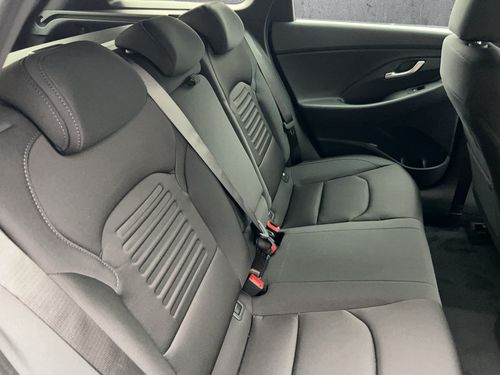 https://csb-strapi-files.fsn1.your-objectstorage.com/inventory-cars/images/e98fc95c9ab998879686cf6a15aad5e8a34ed8e8/19_500_1517.jpg