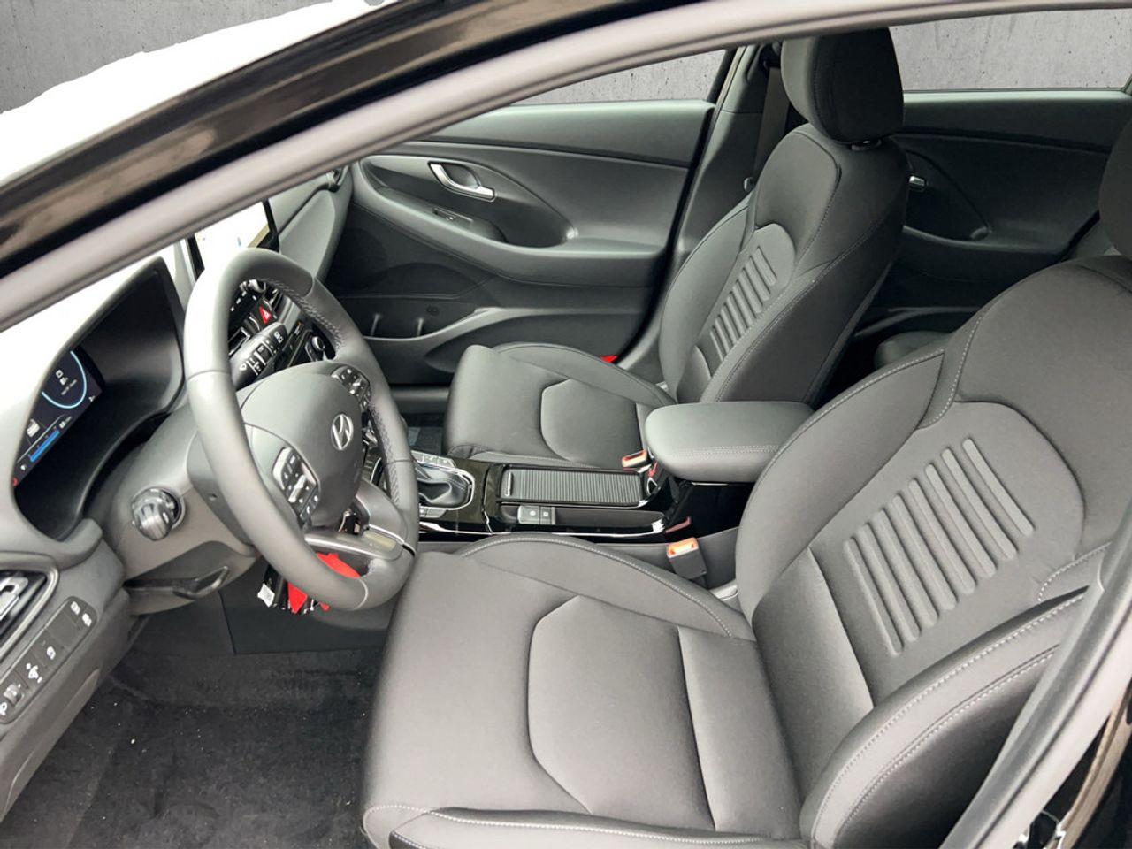 https://csb-strapi-files.fsn1.your-objectstorage.com/inventory-cars/images/e98fc95c9ab998879686cf6a15aad5e8a34ed8e8/9_1280_1391.jpg