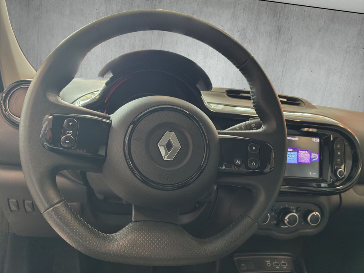 https://csb-strapi-files.fsn1.your-objectstorage.com/inventory-cars/images/ea03cb51512f9e9445b92d7df213b62ab2c5fcb7/10_1280_5717.jpg