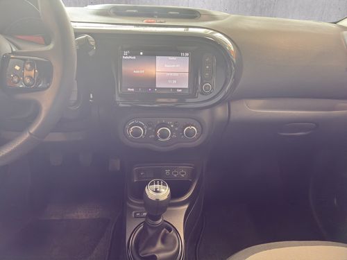 https://csb-strapi-files.fsn1.your-objectstorage.com/inventory-cars/images/ea03cb51512f9e9445b92d7df213b62ab2c5fcb7/16_500_3048.jpg