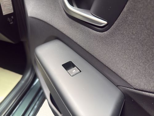 https://csb-strapi-files.fsn1.your-objectstorage.com/inventory-cars/images/ecf692759da1ca490d2c01f2539ede894d1ff0f0/19_500_3231.jpg