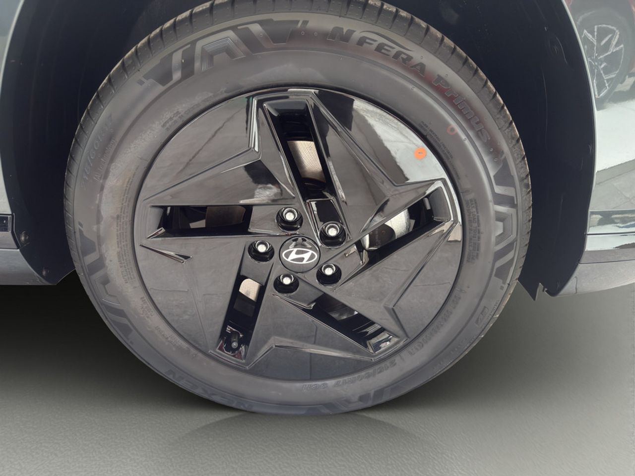 https://csb-strapi-files.fsn1.your-objectstorage.com/inventory-cars/images/eec643a15d29801d2e9d5815a6049a74c65e0d98/3_1280_2969.jpg