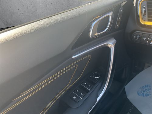 https://csb-strapi-files.fsn1.your-objectstorage.com/inventory-cars/images/efede08e4db71c0b4f5c83d4a97c0f49cc352bfa/13_500_9791.jpg