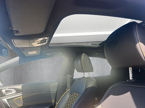 https://csb-strapi-files.fsn1.your-objectstorage.com/inventory-cars/images/efede08e4db71c0b4f5c83d4a97c0f49cc352bfa/19_500_3494.jpg