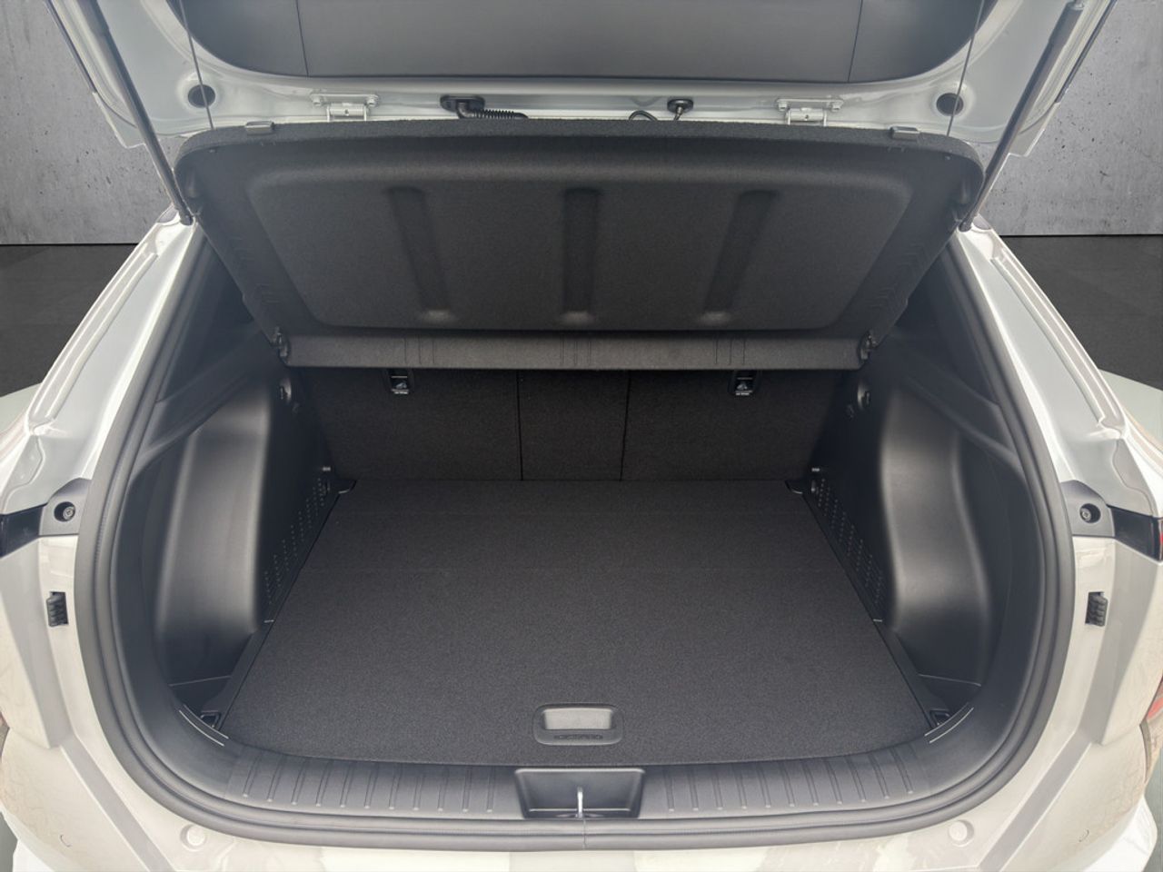 https://csb-strapi-files.fsn1.your-objectstorage.com/inventory-cars/images/f05194e74c084a9dccfa6d79baf94ebd23077e6b/5_1280_7650.jpg