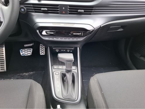 https://csb-strapi-files.fsn1.your-objectstorage.com/inventory-cars/images/f0ace1e9696a7dfb0e8319e9733f71f51ba29f08/17_500_9844.jpg