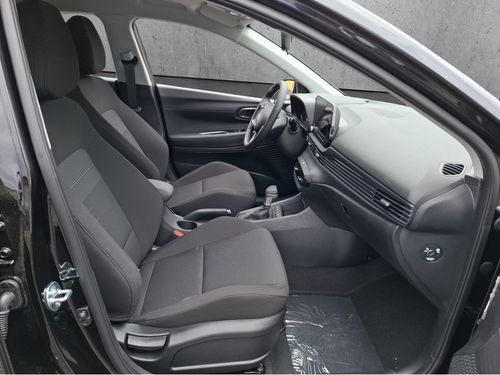 https://csb-strapi-files.fsn1.your-objectstorage.com/inventory-cars/images/f0ace1e9696a7dfb0e8319e9733f71f51ba29f08/20_500_3916.jpg