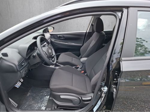 https://csb-strapi-files.fsn1.your-objectstorage.com/inventory-cars/images/f0ace1e9696a7dfb0e8319e9733f71f51ba29f08/9_500_3740.jpg