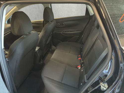 https://csb-strapi-files.fsn1.your-objectstorage.com/inventory-cars/images/f18c3bb116a60c8cceb4c7fc1eb325a58d87ab0a/13_500_9676.jpg