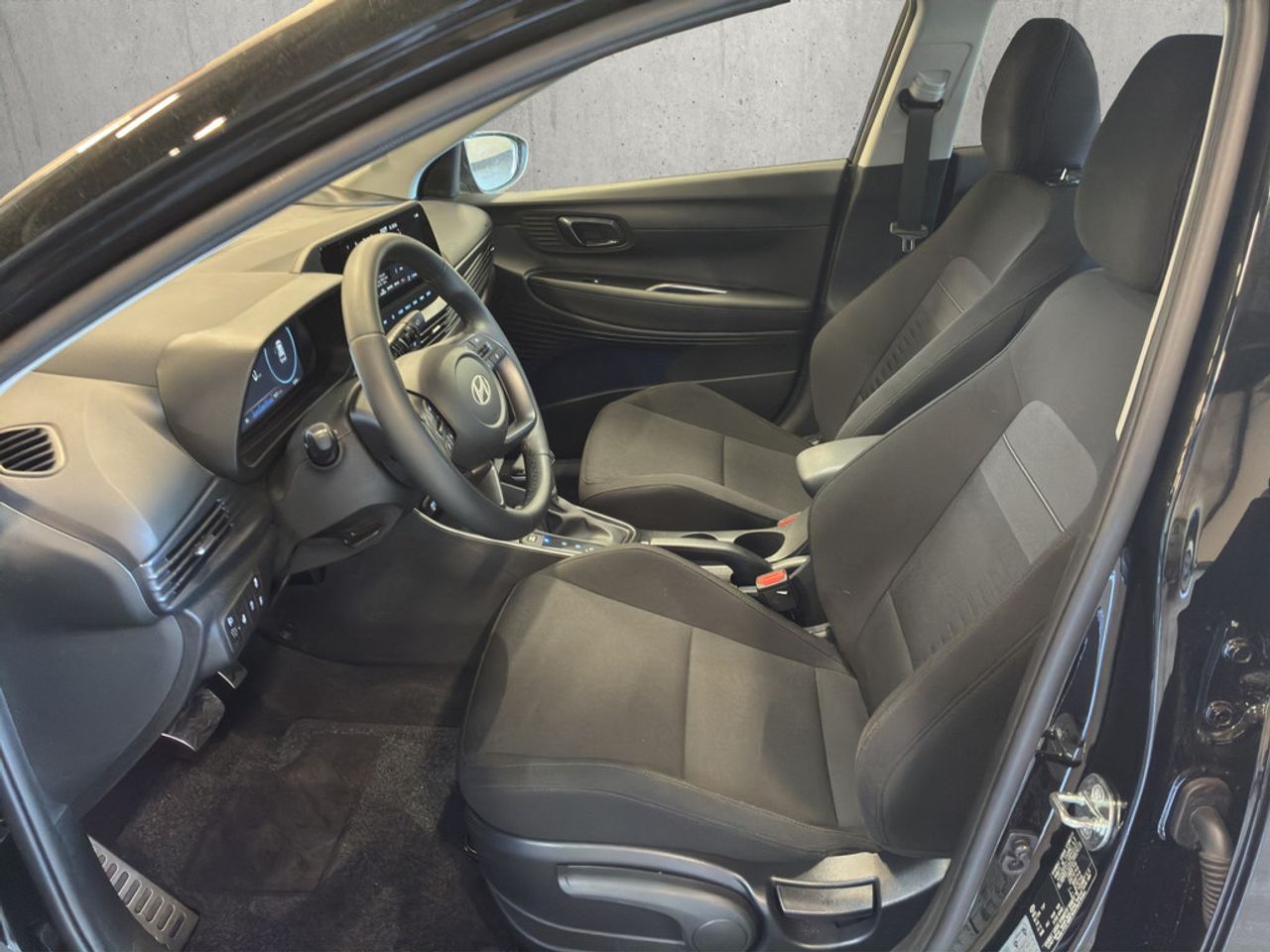 https://csb-strapi-files.fsn1.your-objectstorage.com/inventory-cars/images/f18c3bb116a60c8cceb4c7fc1eb325a58d87ab0a/8_1280_1234.jpg