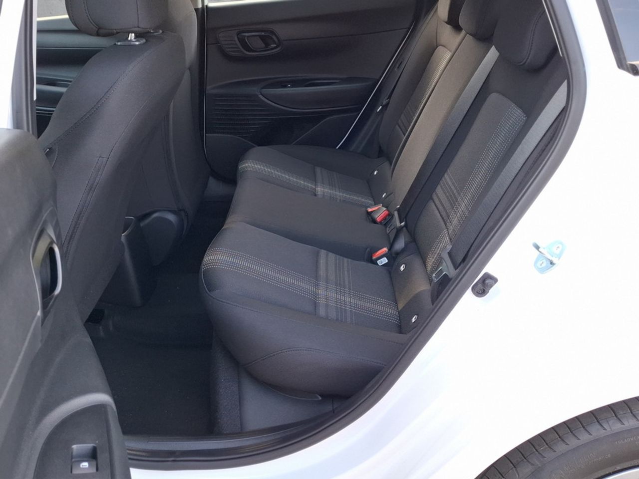 https://csb-strapi-files.fsn1.your-objectstorage.com/inventory-cars/images/f1b0b1d0628b3b88ee124590e054dd18d9d9489c/14_1280_1840.jpg