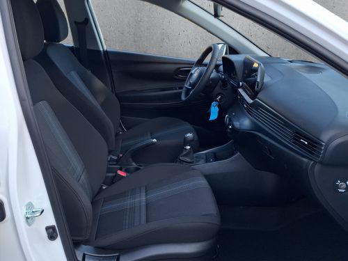 https://csb-strapi-files.fsn1.your-objectstorage.com/inventory-cars/images/f1b0b1d0628b3b88ee124590e054dd18d9d9489c/19_500_5789.jpg