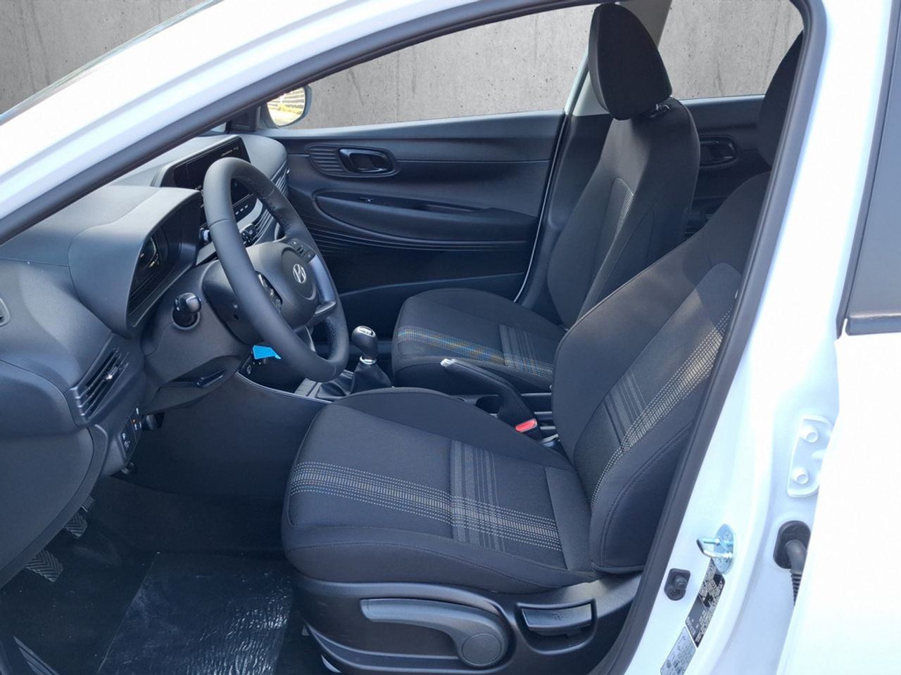 https://csb-strapi-files.fsn1.your-objectstorage.com/inventory-cars/images/f1b0b1d0628b3b88ee124590e054dd18d9d9489c/9_1280_2241.jpg