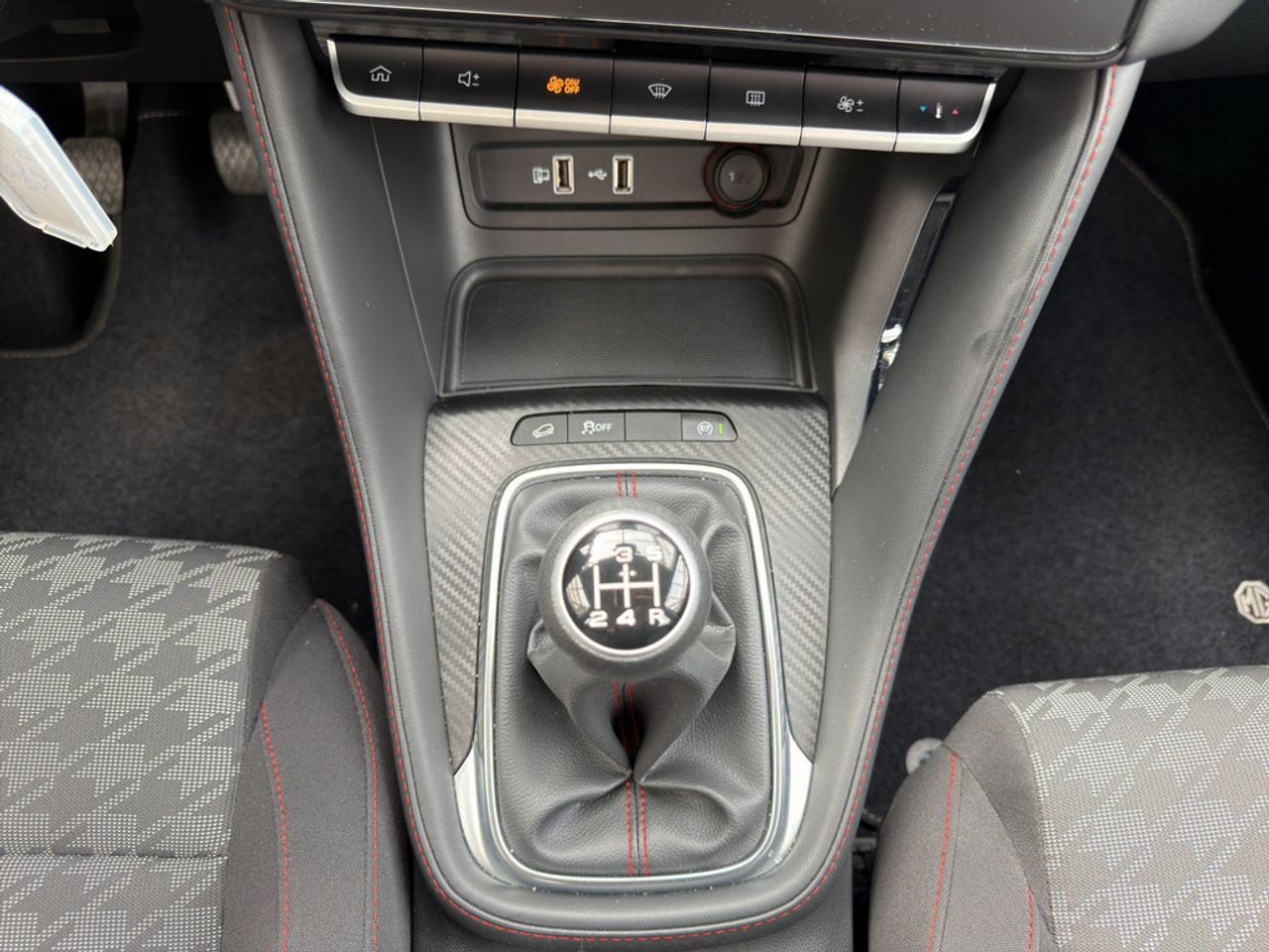 https://csb-strapi-files.fsn1.your-objectstorage.com/inventory-cars/images/f2bb56f7780706aca596beec59fb522ff2f4acb8/15_1280_8892.jpg