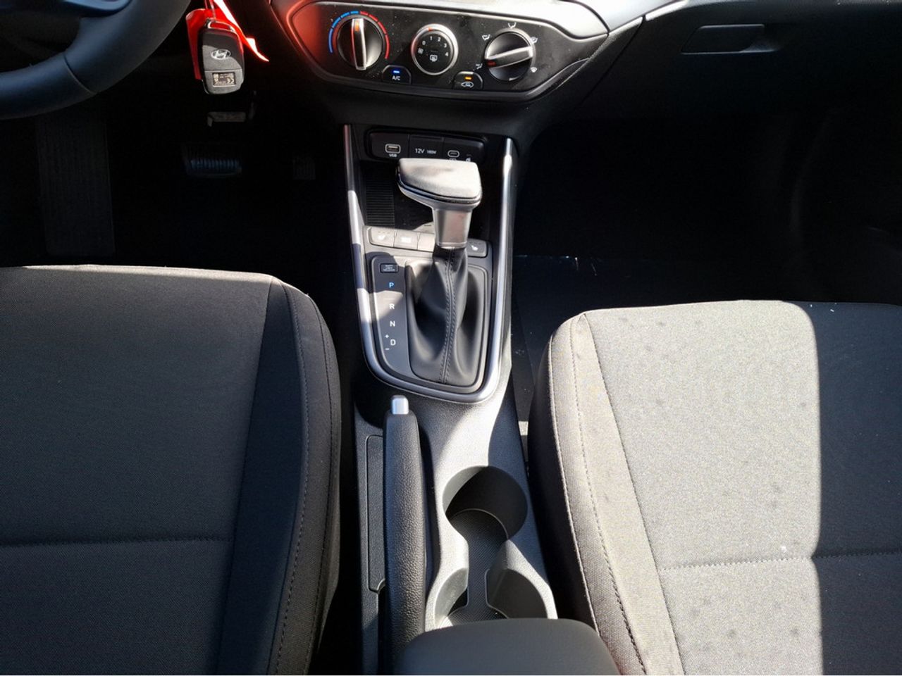 https://csb-strapi-files.fsn1.your-objectstorage.com/inventory-cars/images/f669f343b728fdba71ec0088e38770530554d1cf/16_1280_2205.jpg