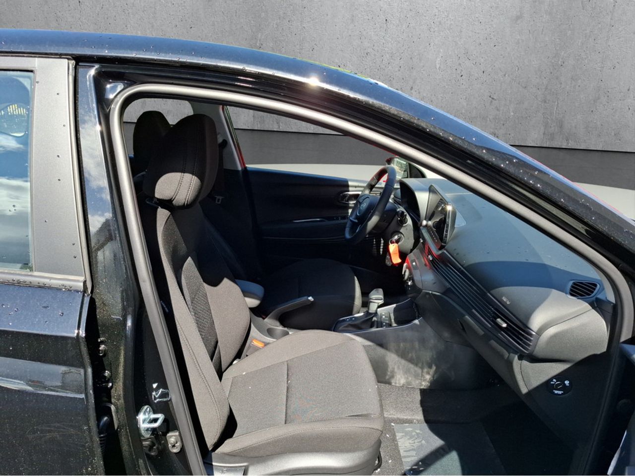 https://csb-strapi-files.fsn1.your-objectstorage.com/inventory-cars/images/f669f343b728fdba71ec0088e38770530554d1cf/19_1280_1269.jpg