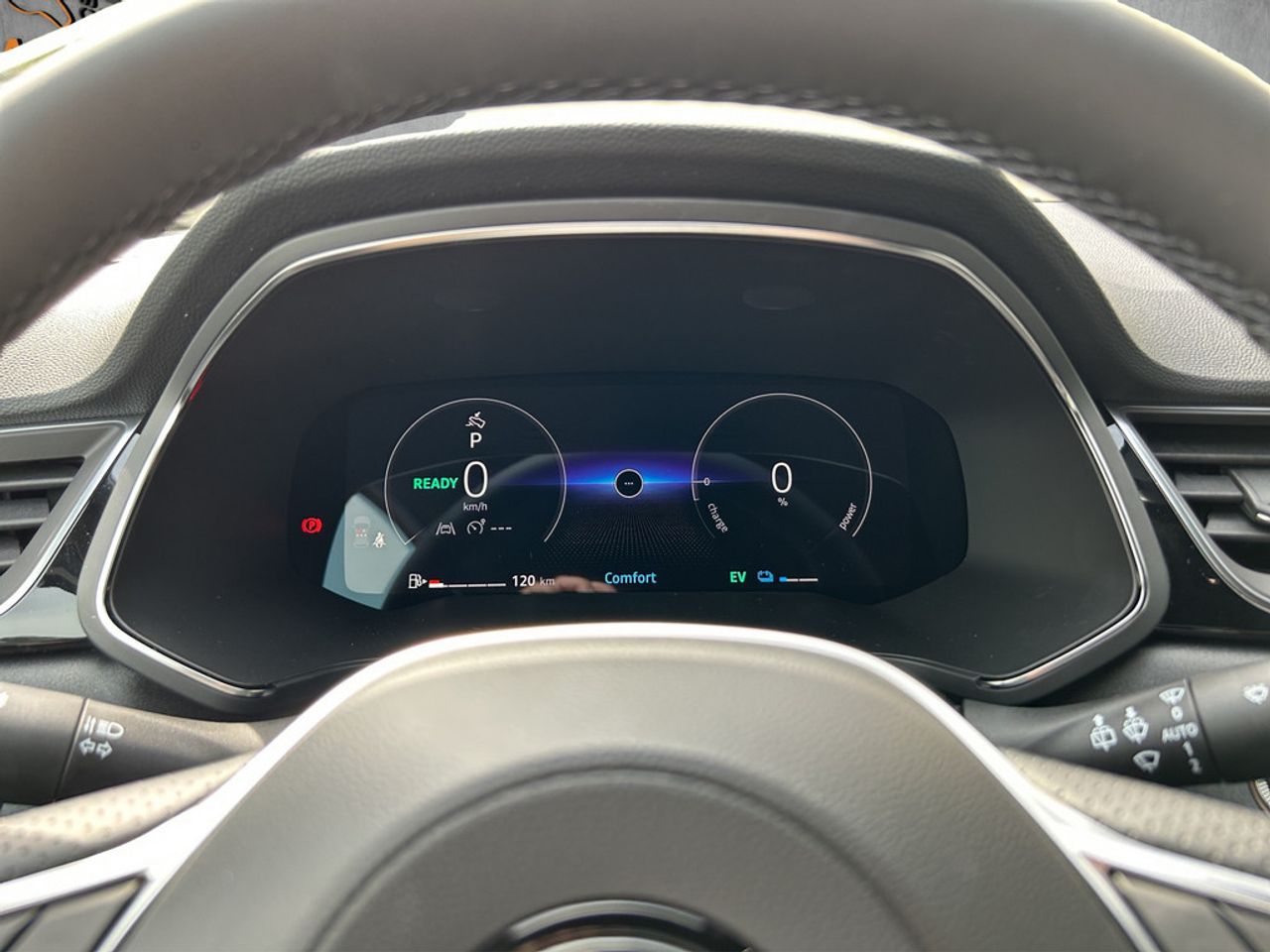 https://csb-strapi-files.fsn1.your-objectstorage.com/inventory-cars/images/f66a6eaaad5078ad801c4008118245d66e44b78b/11_1280_6366.jpg