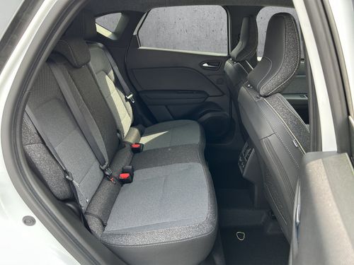 https://csb-strapi-files.fsn1.your-objectstorage.com/inventory-cars/images/f66a6eaaad5078ad801c4008118245d66e44b78b/18_500_2973.jpg