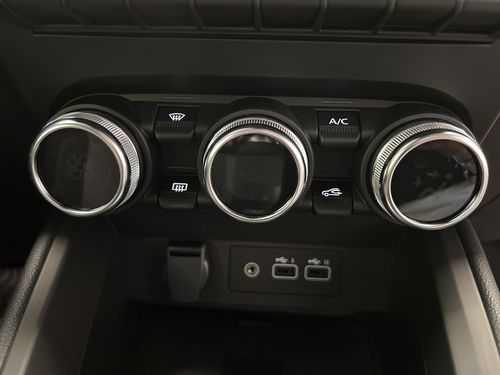 https://csb-strapi-files.fsn1.your-objectstorage.com/inventory-cars/images/f6a95728211a74e9a1b14acb86586f89456bb040/20_500_5709.jpg