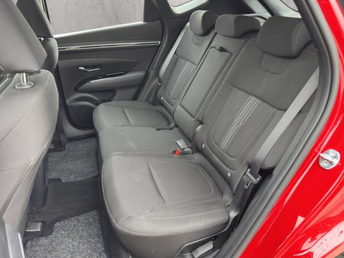 https://csb-strapi-files.fsn1.your-objectstorage.com/inventory-cars/images/f73987211689310b0f60ea599a67dc6a42267b65/12_500_7839.jpg