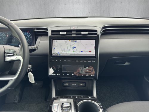 https://csb-strapi-files.fsn1.your-objectstorage.com/inventory-cars/images/f73987211689310b0f60ea599a67dc6a42267b65/16_500_6258.jpg
