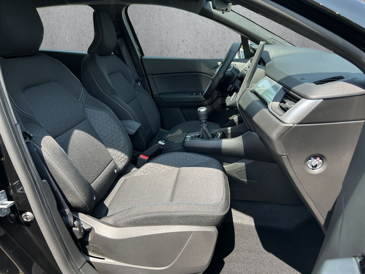 https://csb-strapi-files.fsn1.your-objectstorage.com/inventory-cars/images/f924dcf33e65c6e19860246a96b2973cae84de03/19_1280_7218.jpg