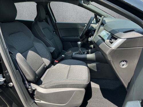 https://csb-strapi-files.fsn1.your-objectstorage.com/inventory-cars/images/f924dcf33e65c6e19860246a96b2973cae84de03/19_500_7111.jpg