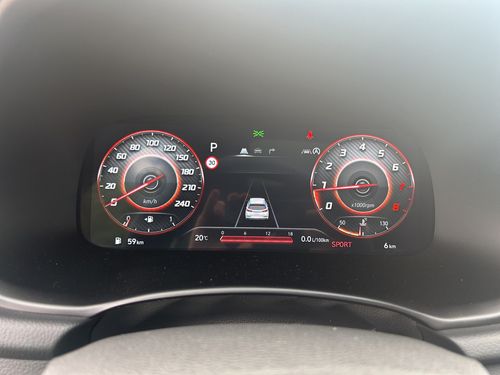 https://csb-strapi-files.fsn1.your-objectstorage.com/inventory-cars/images/fb8221bc779307d9a136c86bd7e7363f3df731c1/11_500_6334.jpg
