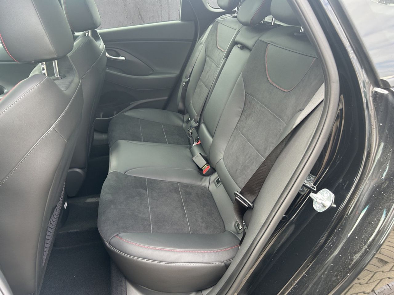 https://csb-strapi-files.fsn1.your-objectstorage.com/inventory-cars/images/fb8221bc779307d9a136c86bd7e7363f3df731c1/15_1280_1721.jpg