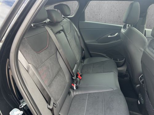 https://csb-strapi-files.fsn1.your-objectstorage.com/inventory-cars/images/fb8221bc779307d9a136c86bd7e7363f3df731c1/19_500_3862.jpg