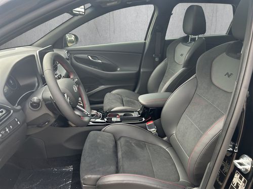 https://csb-strapi-files.fsn1.your-objectstorage.com/inventory-cars/images/fb8221bc779307d9a136c86bd7e7363f3df731c1/9_500_7742.jpg