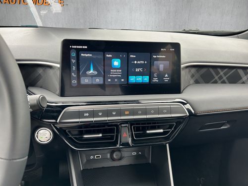 https://csb-strapi-files.fsn1.your-objectstorage.com/inventory-cars/images/fbd78a7bca2b78cdaf46ccb08c846aaad0a8ed34/12_500_8156.jpg