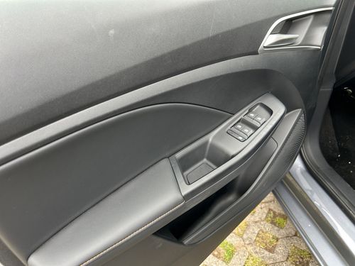 https://csb-strapi-files.fsn1.your-objectstorage.com/inventory-cars/images/fbd78a7bca2b78cdaf46ccb08c846aaad0a8ed34/13_500_9380.jpg