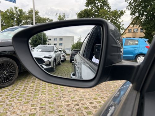 https://csb-strapi-files.fsn1.your-objectstorage.com/inventory-cars/images/fbd78a7bca2b78cdaf46ccb08c846aaad0a8ed34/20_500_4419.jpg