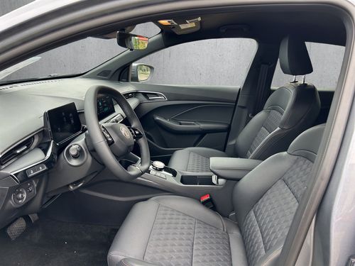 https://csb-strapi-files.fsn1.your-objectstorage.com/inventory-cars/images/fbd78a7bca2b78cdaf46ccb08c846aaad0a8ed34/9_500_1539.jpg