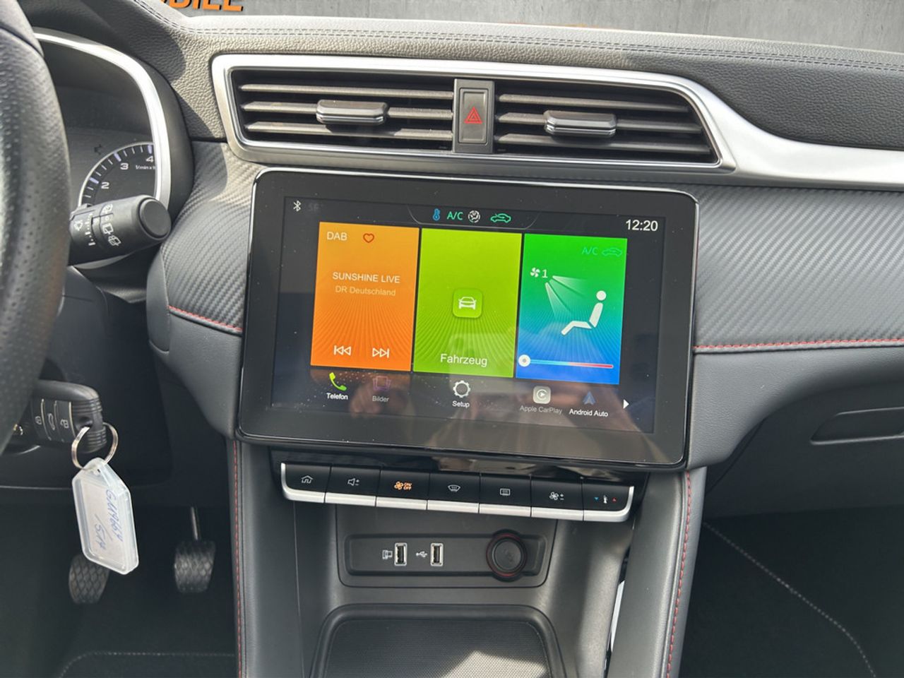 https://csb-strapi-files.fsn1.your-objectstorage.com/inventory-cars/images/fc1445f2384175edf6377d00abbd629f057cb132/9_1280_4330.jpg