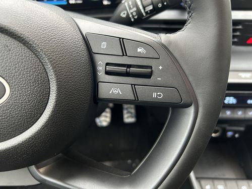 https://csb-strapi-files.fsn1.your-objectstorage.com/inventory-cars/images/fc1c34ad5f6ece4fa10e8a6860110b5f46bcac59/22_500_4232.jpg