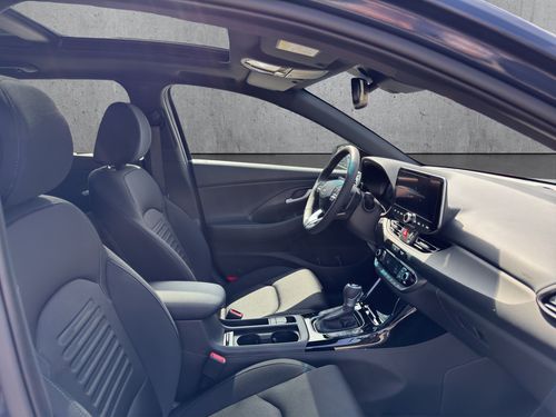 https://csb-strapi-files.fsn1.your-objectstorage.com/inventory-cars/images/fc3c9f10e9f4e94294e1526f6000de06c204e87b/14_500_6770.jpg