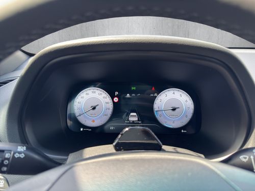 https://csb-strapi-files.fsn1.your-objectstorage.com/inventory-cars/images/fc3c9f10e9f4e94294e1526f6000de06c204e87b/18_500_7564.jpg